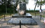 Obelisk Gwiazda Północy (wyznacznik najdalej na północ wysuniętego punktu Polski )